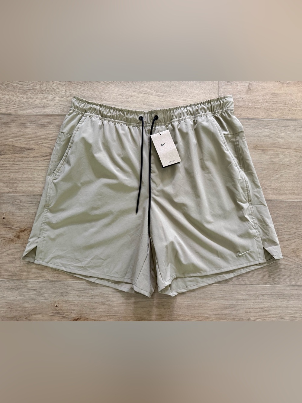 Nike Unlimited Men’s XL 7” Training Shorts Standard Fit Tan